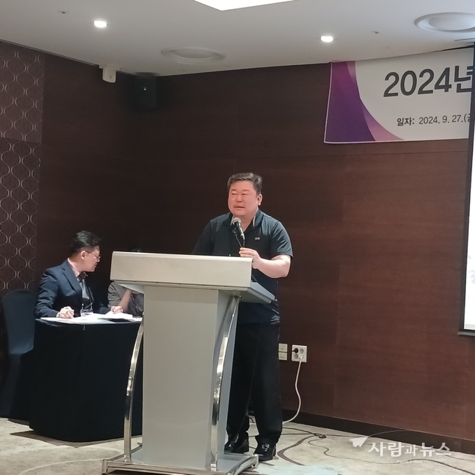 <strong>경기소상공인협동조합협업단 봉필규 회장은 우리 협업단의 목표는 경기 남부, 북부에 협동조합 전용 대형 쇼핑몰을 만드는 것</strong>