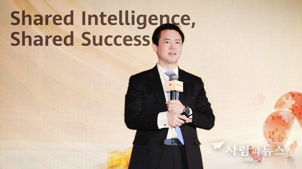Charles Yang, Senior Vice President of Huawei and President of Huawei Cloud Global Marketing and Sales Service